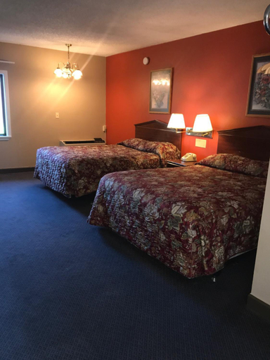 Bedroom 4, Knights Inn, Garland