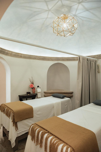 Bedroom, El Golpe de Vista, Allende