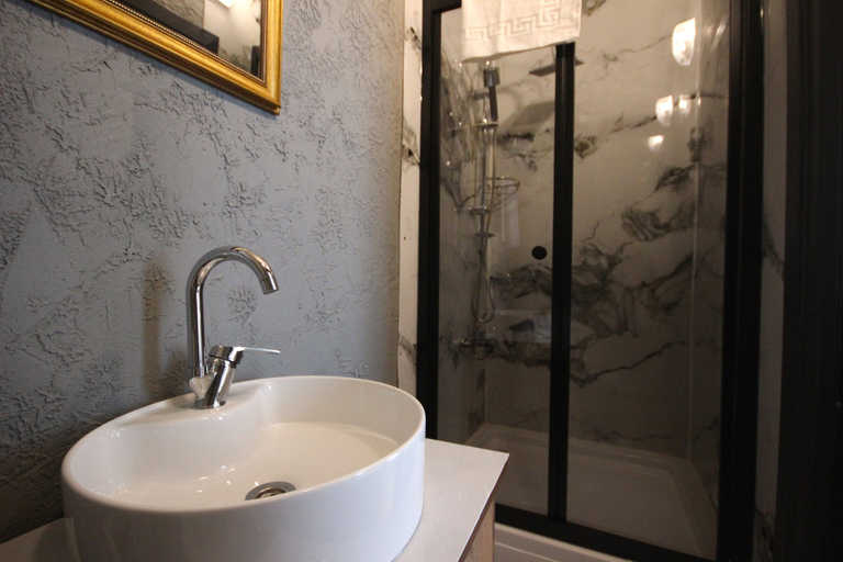 Bathroom 4, Linada Hotel Taksim, Beyoğlu