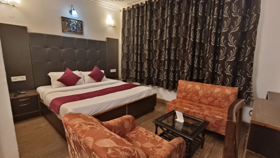 Bedroom 5, Bridge View Regency, Shimla