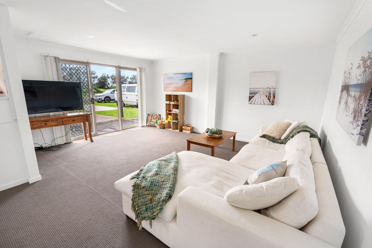 Oceanfront Sandy Beach Couples Getaway, Coffs Harbour - Pt B