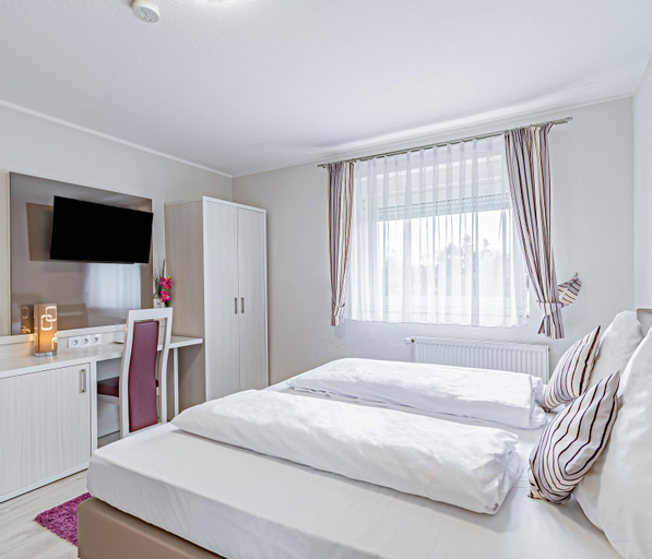 Bedroom 12