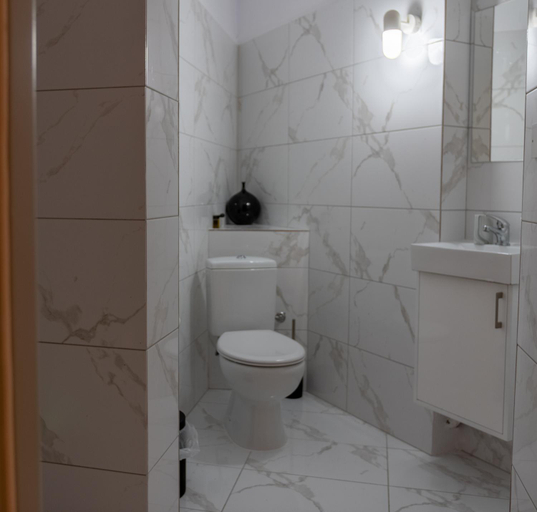 Bathroom 3, KINGS SQUARE Holiday Apartments