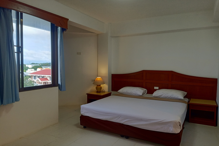 Bedroom 5, Phayao Northern Lake Hotel, Muang Phayao