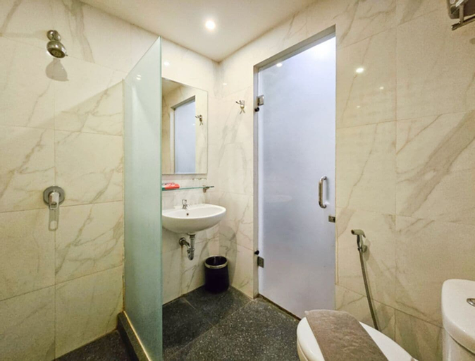 Bathroom 24