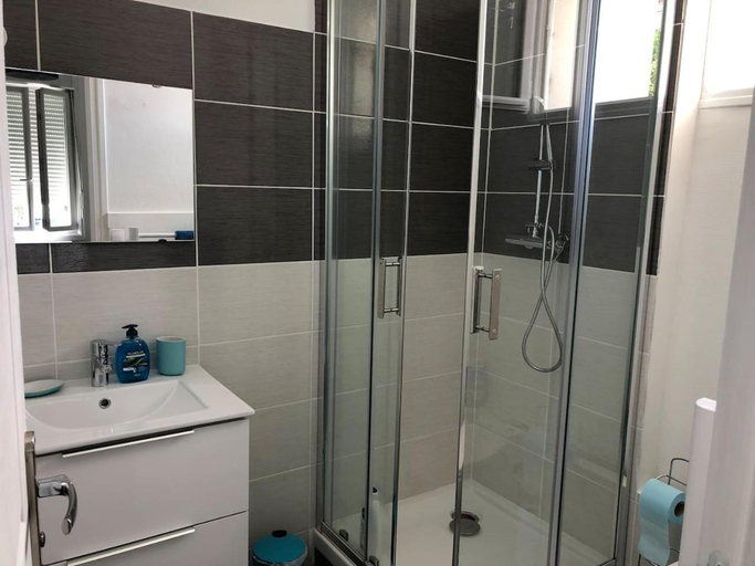 Bathroom 1