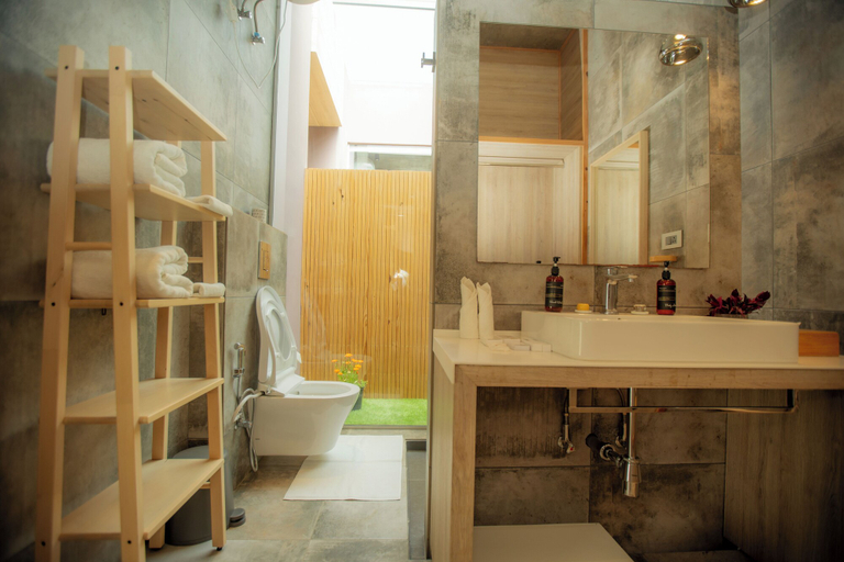 Bathroom, Tatva Hills resort, Almora