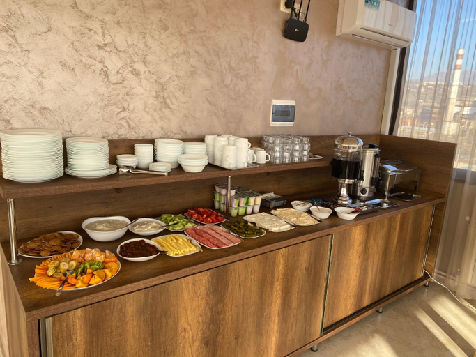 Food & Drinks 5, Palermo Hotel