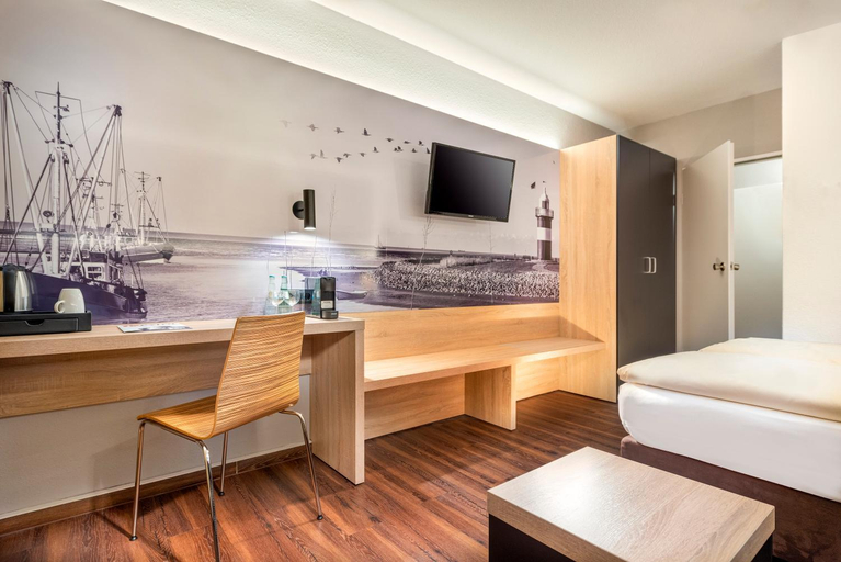 Bedroom 16