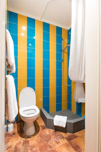Bathroom 2, Abzali Hotel and Restaurant with self check-in, Riga