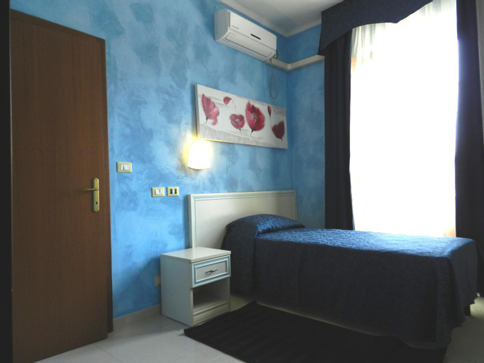 Bedroom 12