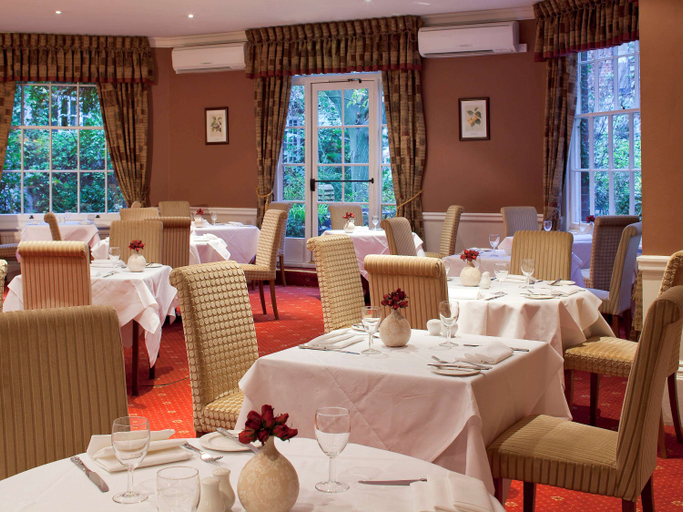 Food & Drinks 4, Mercure Salisbury White Hart Hotel, Wiltshire