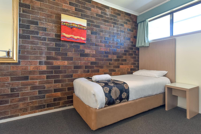 Bedroom 27