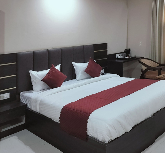 Bedroom 2, Hotel Ram Janki Palace, Varanasi