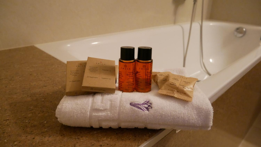 Bathroom 4, Hotel Saffron, Bratislava II