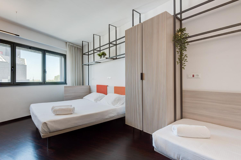 Bedroom 2, Camplus Guest Roma Casa per Ferie, Rome
