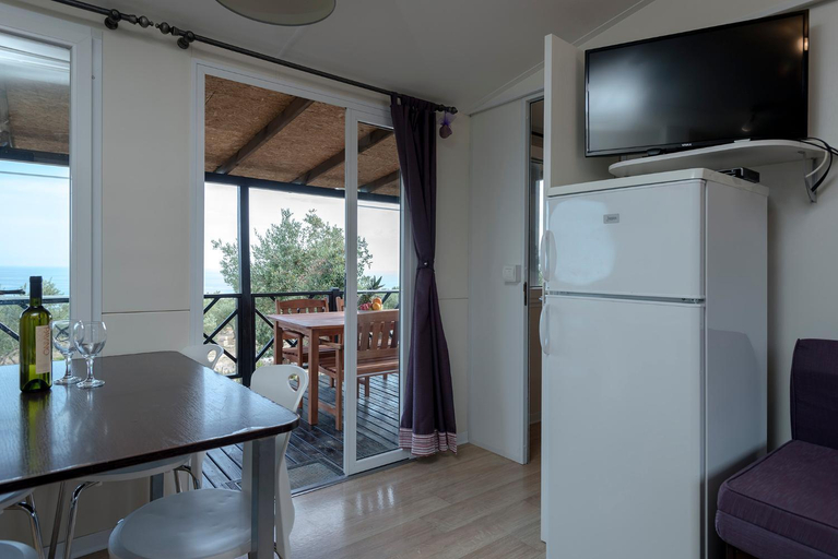 Others 5, Camp Kopito, Hvar