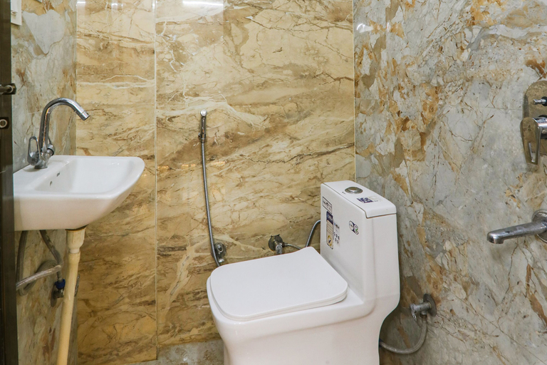 Bathroom 3, Fabexpress City Inn, Faizabad