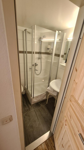 Bathroom 4, Gasthof Wimbachklamm, Berchtesgadener Land