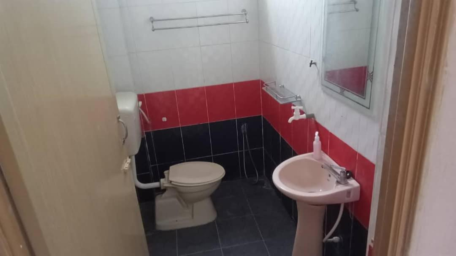 Bathroom 4, D' BUNGA HOTEL BUKIT BUNGA, Tanah Merah