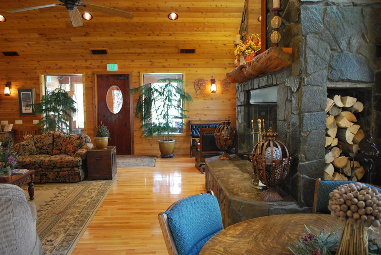 Public Area 2, Double Eagle Resort and Spa, Mono