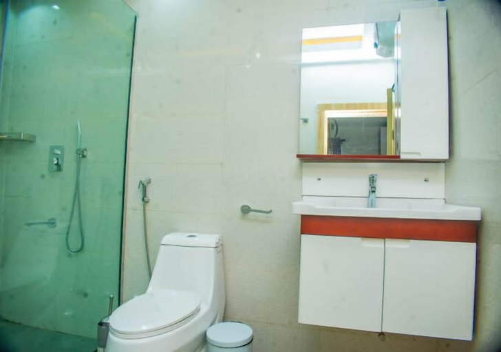 Bathroom, Kay's Place luxury Apartment and hotels, Egbedore