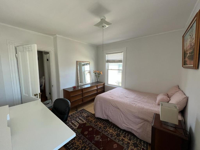Others 3, Private Room in a Grand House, Boston