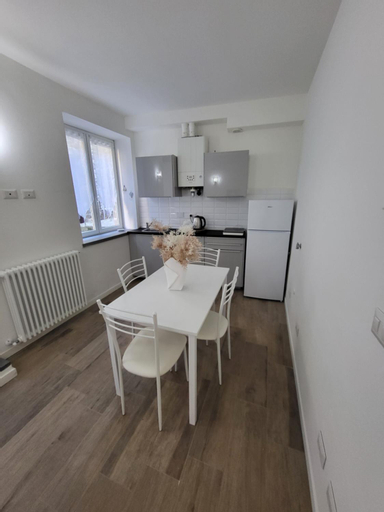 Dining Room 11