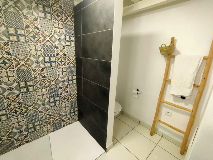 Bathroom 4, La Maison des Amis, Zouagha-Moulay Yacoub