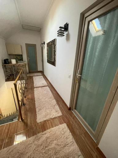 Others 5, Negrean Residence, Oradea