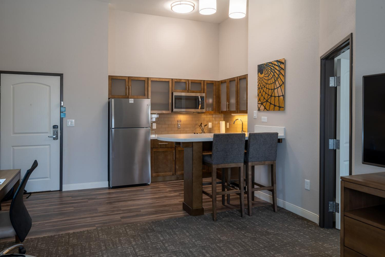Dining Room 7