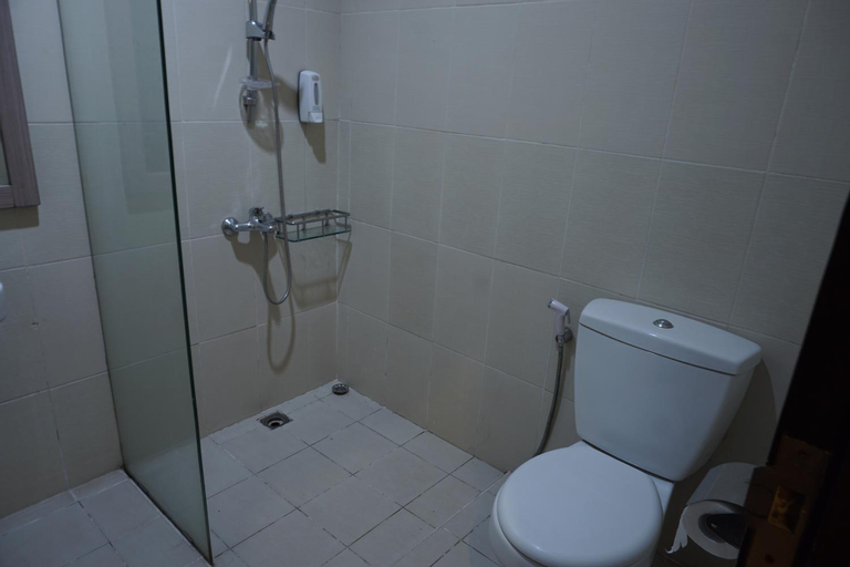 Bathroom 10