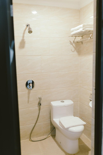 Bathroom 23