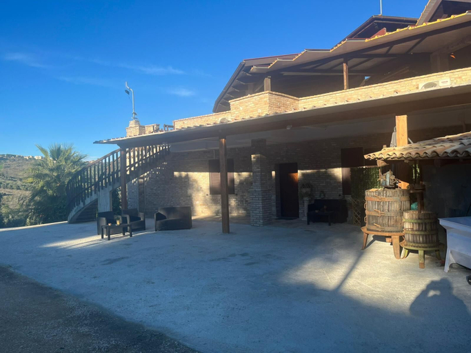 Exterior & Views 2, Agriturismoiltratturo, Chieti