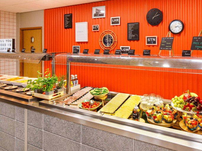 Food & Drinks 3, ibis budget London Heathrow Central, London