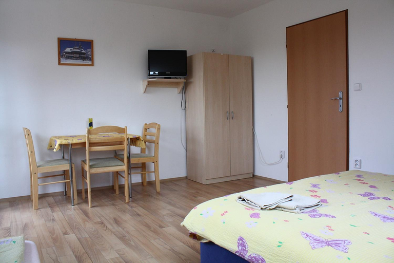 Bedroom 2, Penzion Semerad v Hevline, Znojmo