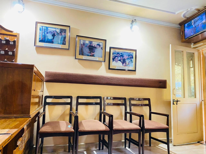 Public Area, HOTEL MADHUBAN, Srinagar