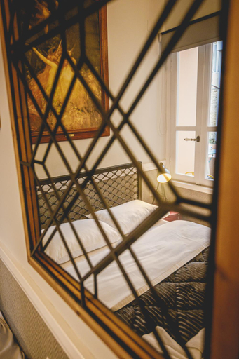 Bedroom 2, pension Acronafplia ( building C ), Peloponnese