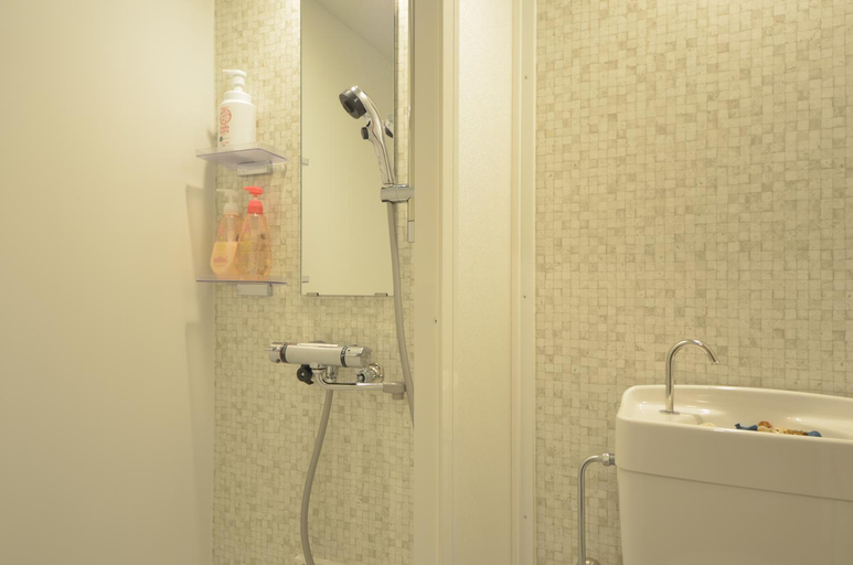 Bathroom 2, SOBE HOUSE, Yomitan