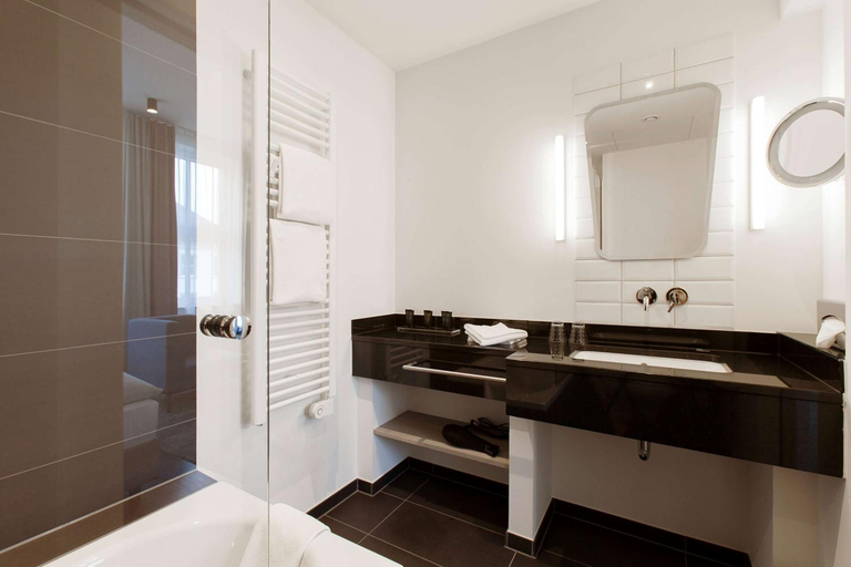 Bathroom 19
