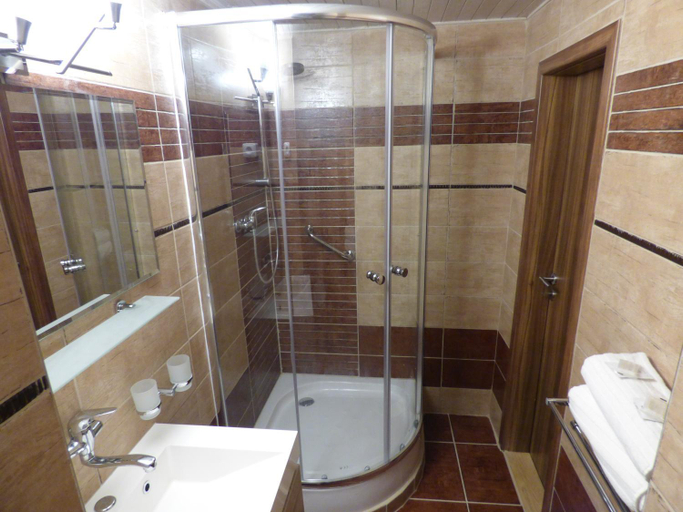 Bathroom 4, Penzion - Restaurant U Zamku, Karlovy Vary