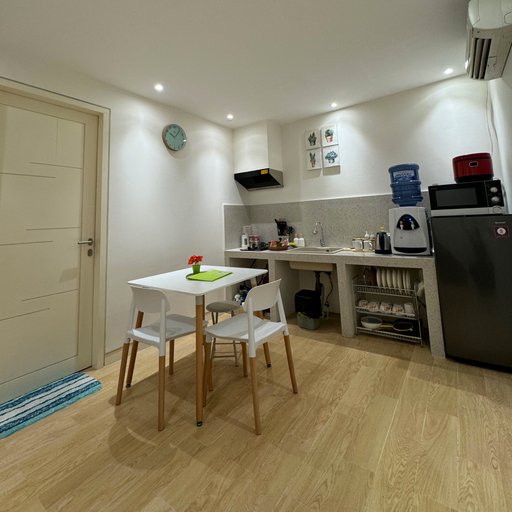 Others 3, Mari Home, Denpasar