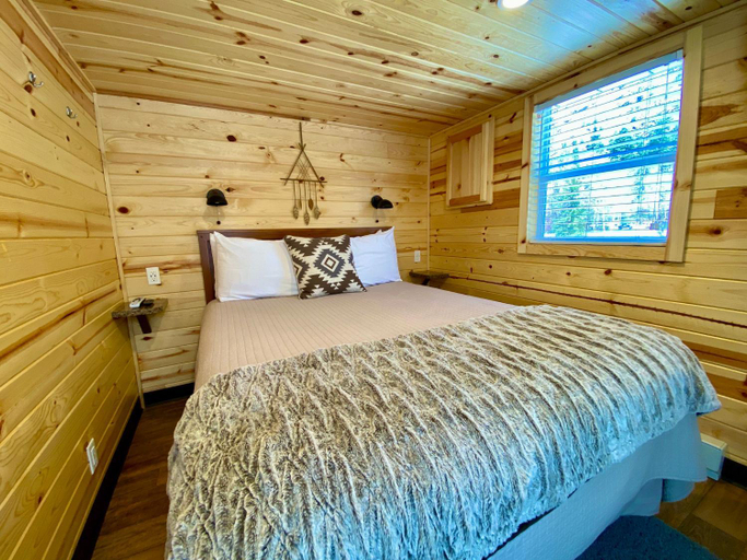 Bedroom 2, Ouray Riverside Resort - Inn & Cabins, Ouray