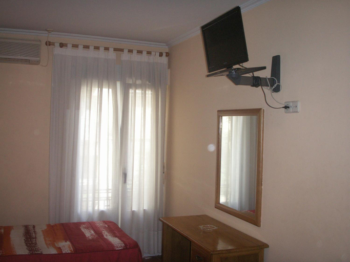 Bedroom 4, Hostal La Nava, Madrid