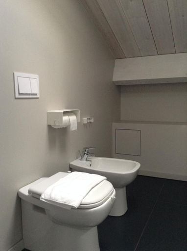 Bathroom 5, Sciara Biscari B&B, Catania