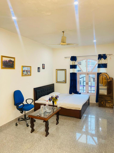 Others 4, Pall Residency, Srinagar