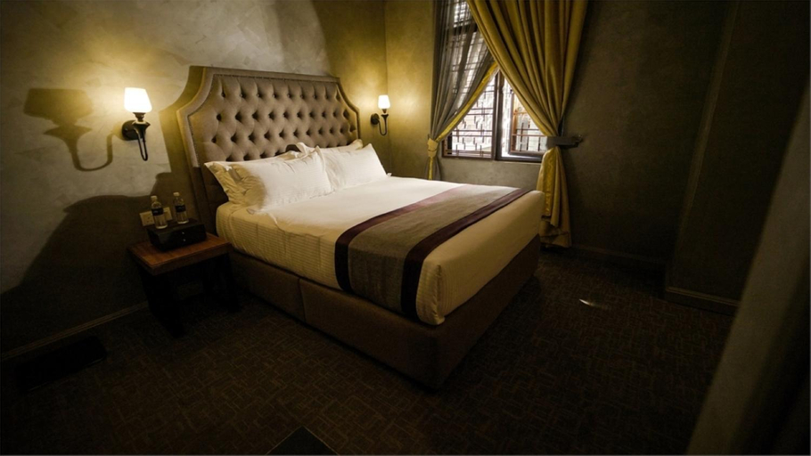 Bedroom 12