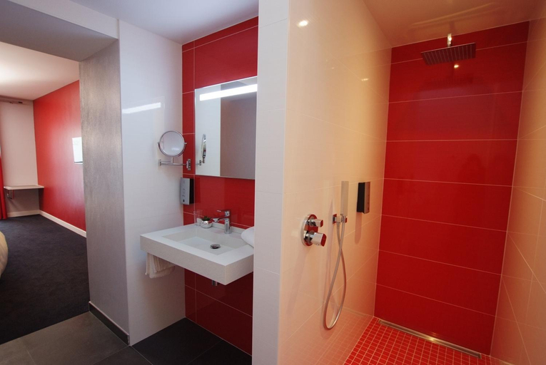 Bathroom 3, Le Privilv®ge, Ille-et-Vilaine