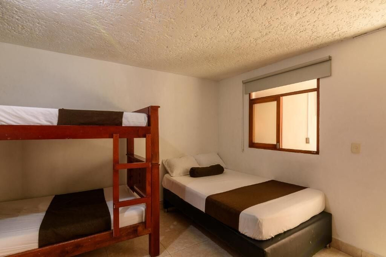Bedroom 2, Sol de Estadio, Medellín