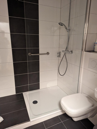 Bathroom 3, Hotel Heideklause, Köln